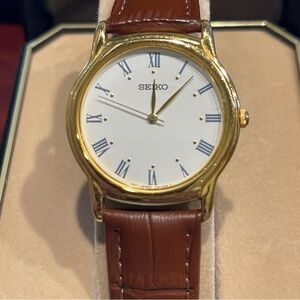 Vintage SEIKO Ultra Thin GOLD Plated Blue Roman Numeral Dial 38MM Men's Watch